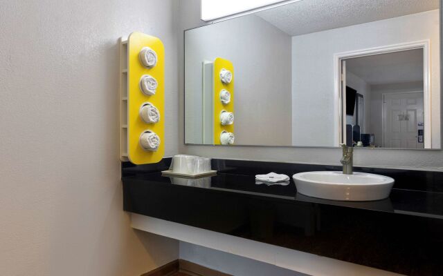 Motel 6 Cookeville, TN