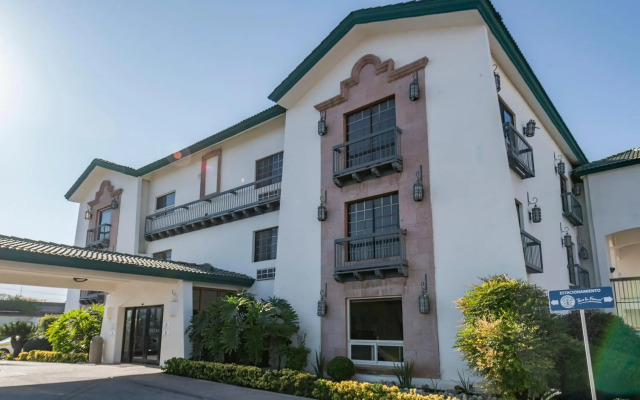 Quinta Dorada Hotel and Suites