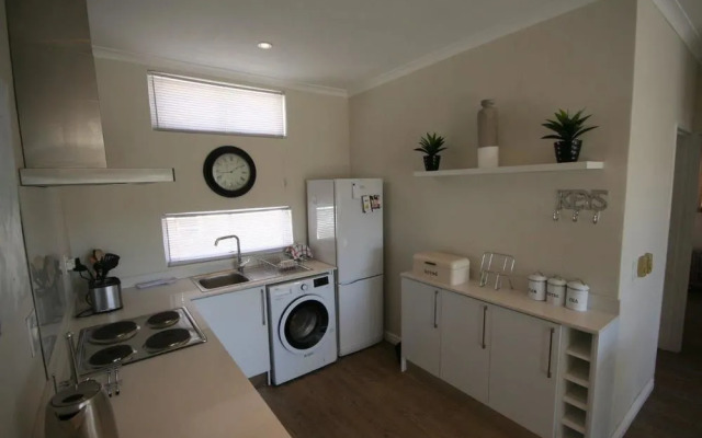 York Mews 14 by CTHA