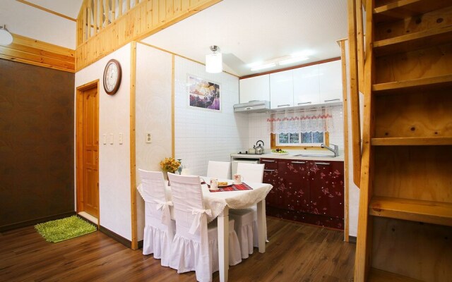 Spring Summer Fall Winter Pension