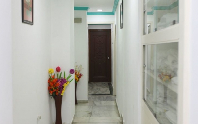 Oyo 13297 Neha Residency