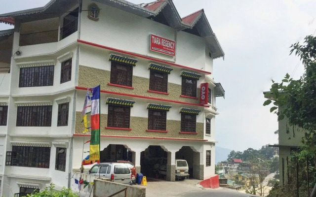 OYO 16637 Tiara Regency