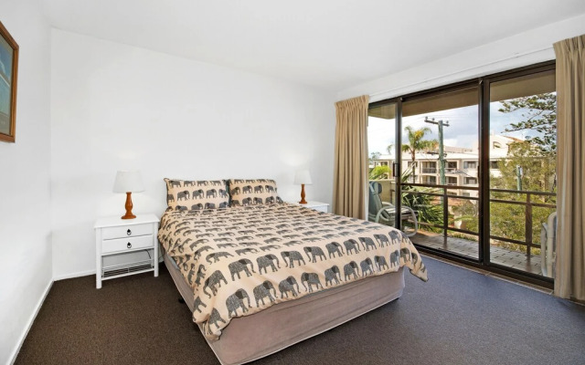 Lahaina Apartments