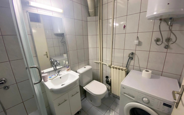 Spacious modern apartment Aerodrom