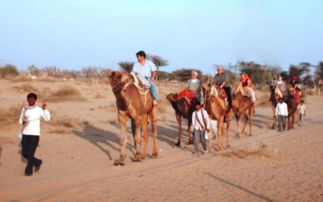 Umaid Safaris & Desert Lodge