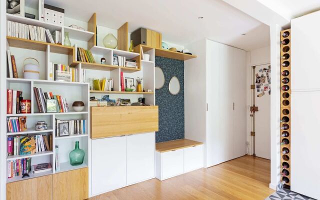 Bright and Modern Apt With Patio in Paris 18th!