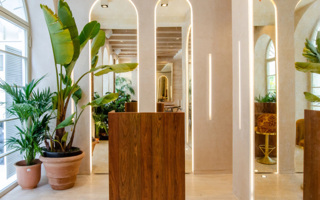 Browns Avenue Hotel