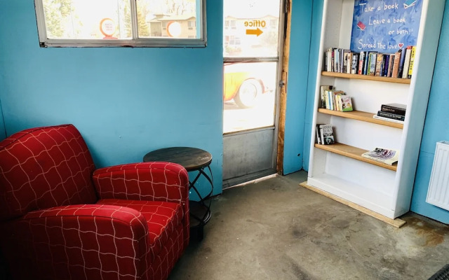Circle R Motel