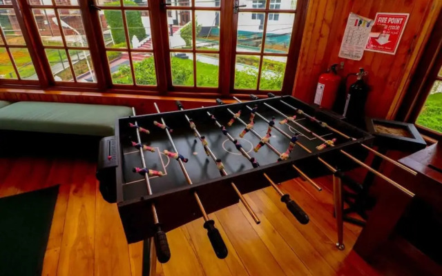 Alpine Hotel