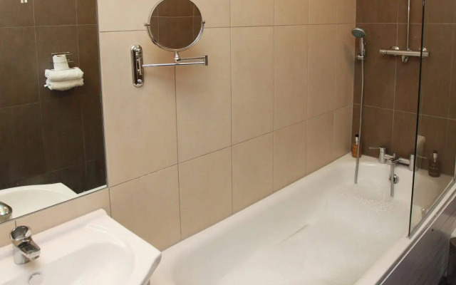 Best Western Maitrise Suites Apartment Hotel