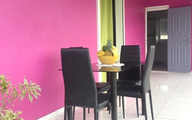 House With 2 Bedrooms in Saint-françois, With Furnished Garden - 3 km