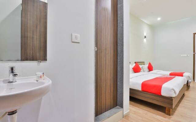 OYO 18775 Utsav Banquet And Rooms