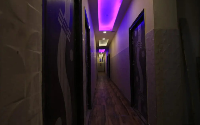 OYO Flagship 70256 Hotel New Silver Stone
