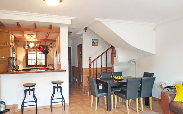 Three Double Bedroom Townhouse in Lovely Village