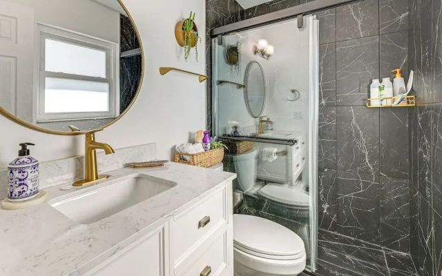 Near 5th Ave & Beach! Family-friendly Naples Home