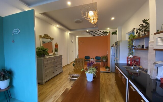 Mây's House