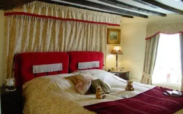 Olde Moat House