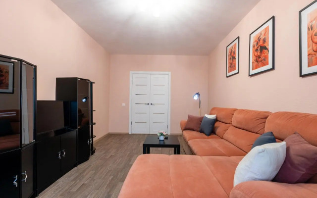 Пять Звёзд на улице Батурина 38