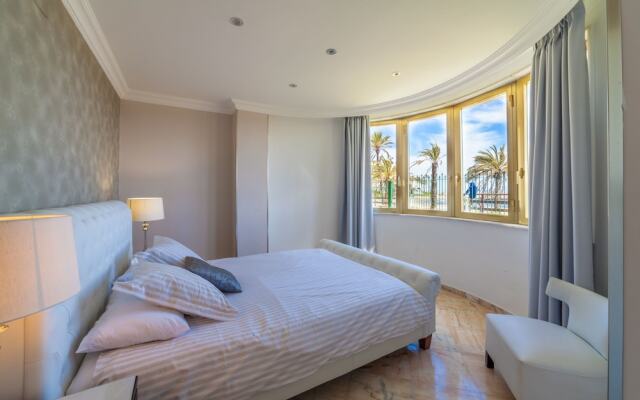 Banus Beach Apartments