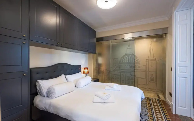 Independence Olive- 1 Bedroom - Square SEA View