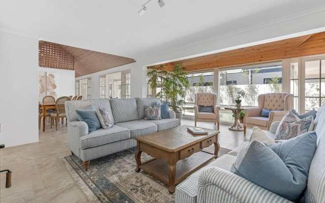 Dwyer St Hamptons Haven