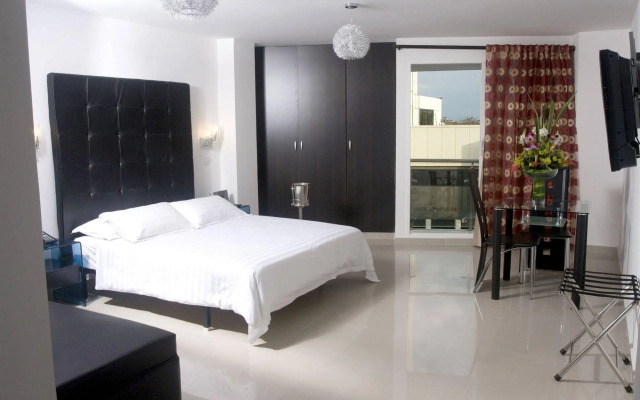 Hotel Calima Real