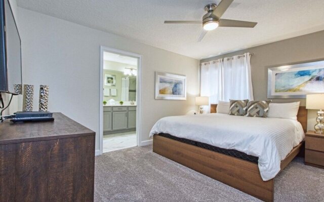 Storey Lake-5 Bedroom Townhome w/Splashpool-1630ST