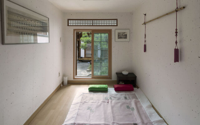 Xiwoo Hanok Guesthouse