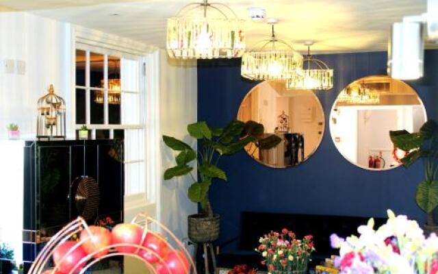 1 Craven Hill Gardens