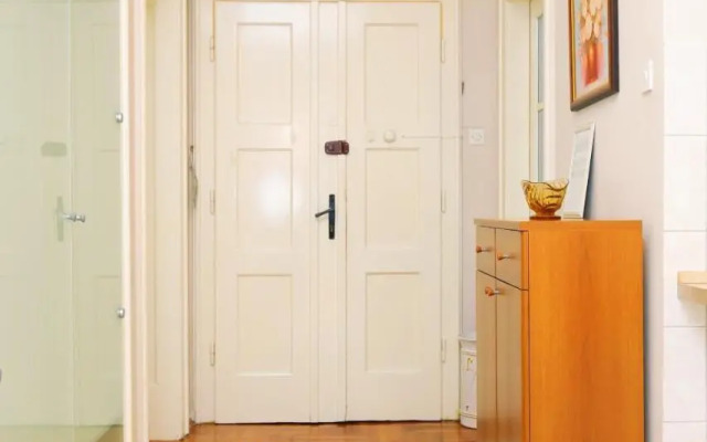Apartments with WiFi Split - 16420