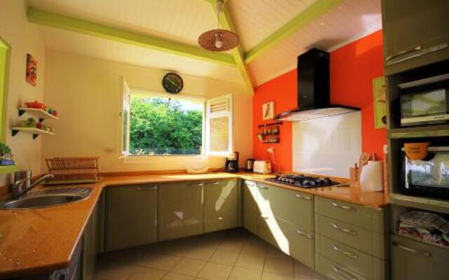 Villa with swimming pool (MQSA27)