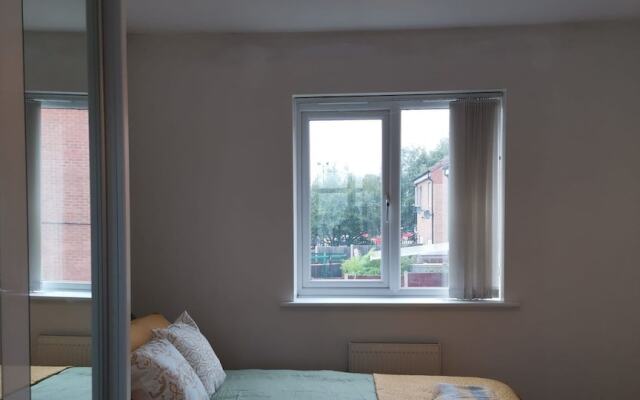 Olive and Carol's Beautiful 3-bed House in Walsall