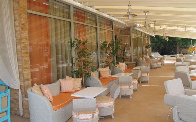 Chryssi Akti, Sure Hotel Collection by Best Western