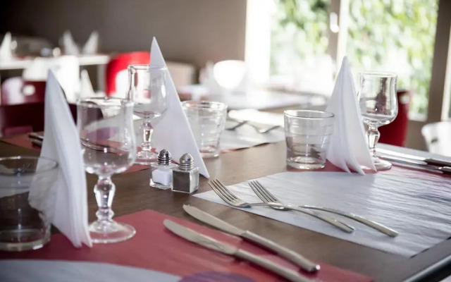 Hôtel Inn Design Laval