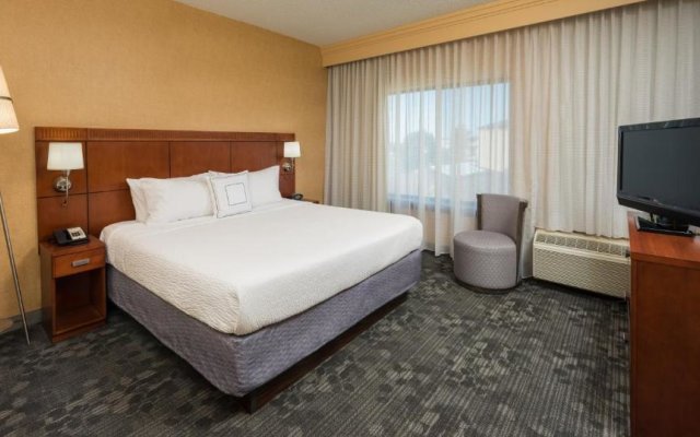 Courtyard by Marriott Chicago Wood Dale