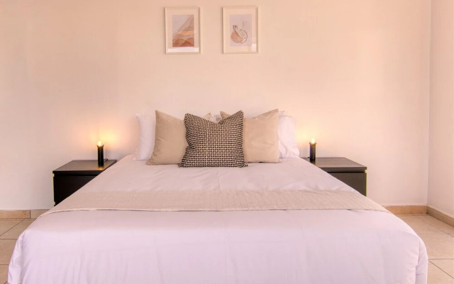 Phaedrus Living City Flat Palas 102
