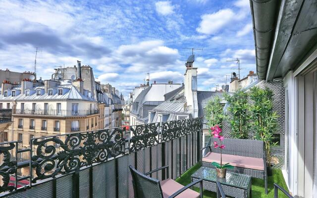 B 368 - TERASSE PERLE RARE - Quartier Latin