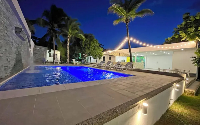 Zaba Beach House