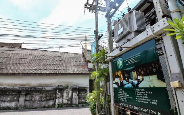 Nida Rooms White Gate 2 Walking