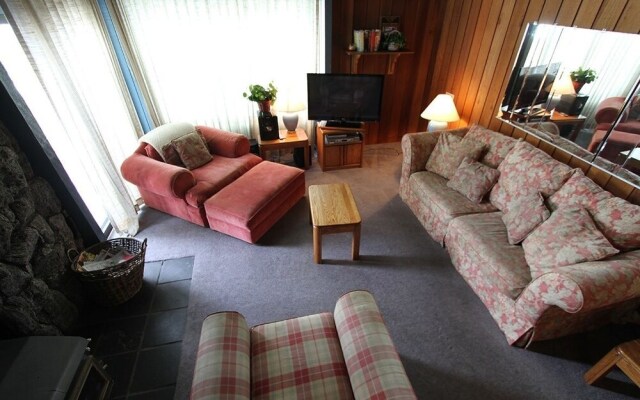 Summit #10 3 Bedroom Condo