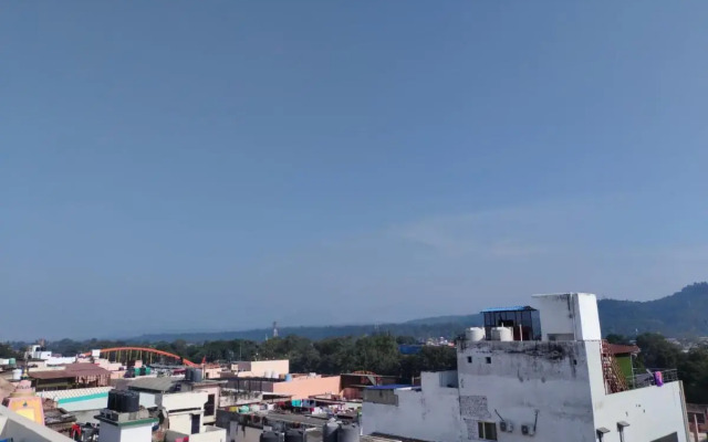 Perfect Stayz Dwarkesh - Hotel Near Haridwar Railway station