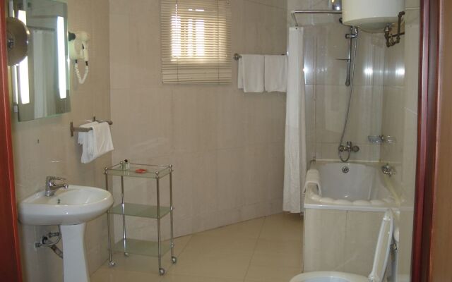 Bec Suites