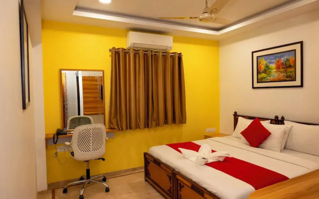 Hotel Benzy Palace