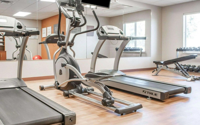 Comfort Suites Farmington