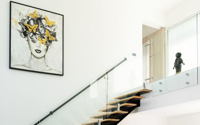 Luxury 5 Bedroom Modern Villa - KBR17