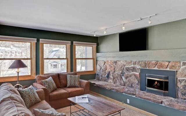 Longbranch 201 Condo with Pool & Hot Tub