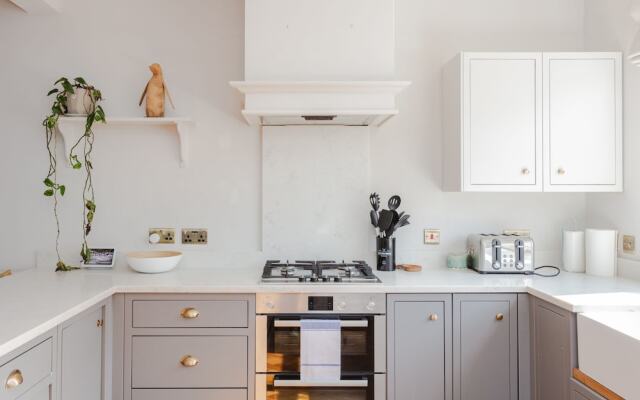 Newly Refurbished 4 Bedroom House in East London