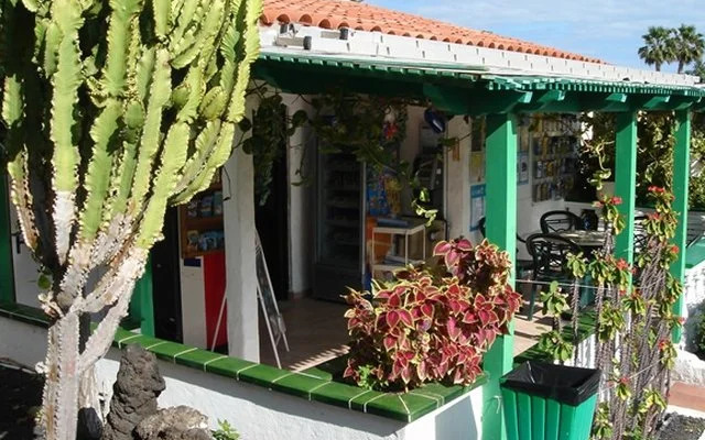 Tra* Bungalows Adonis Pdi