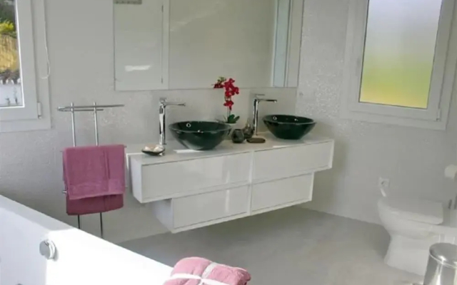 Brand New Villa Close To Beach