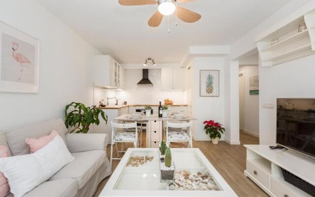 Flower Beach Suite 20